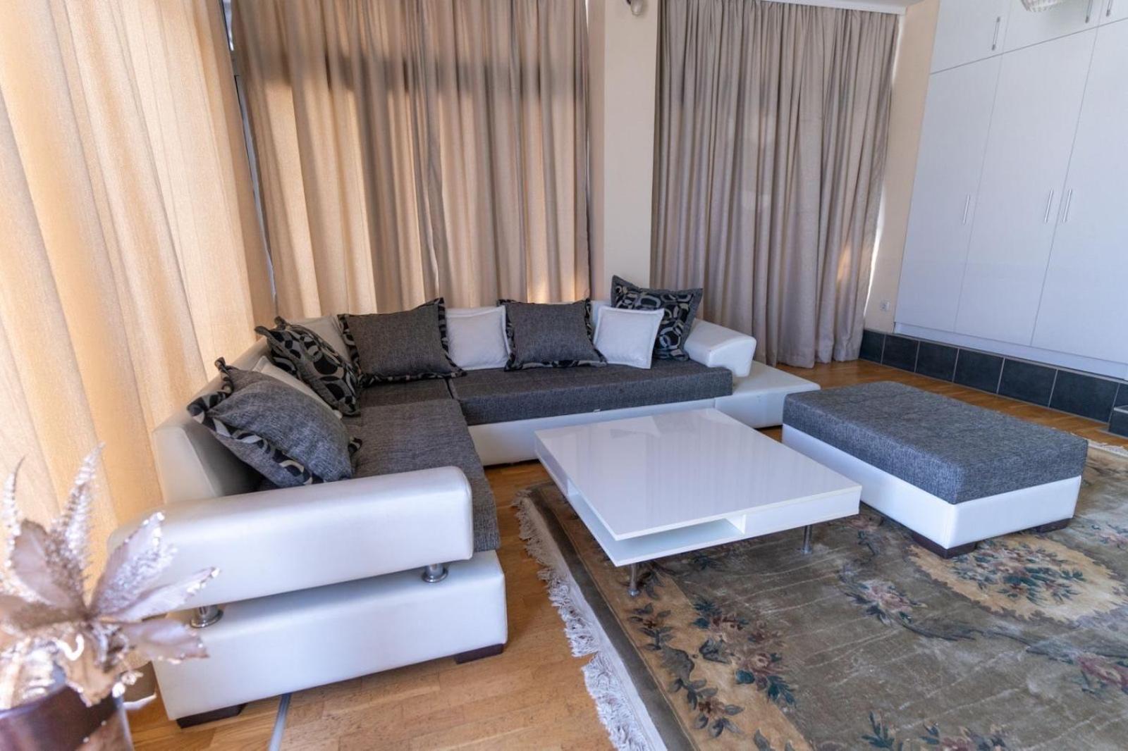 Hotel Bella Nella Leskovac  Esterno foto