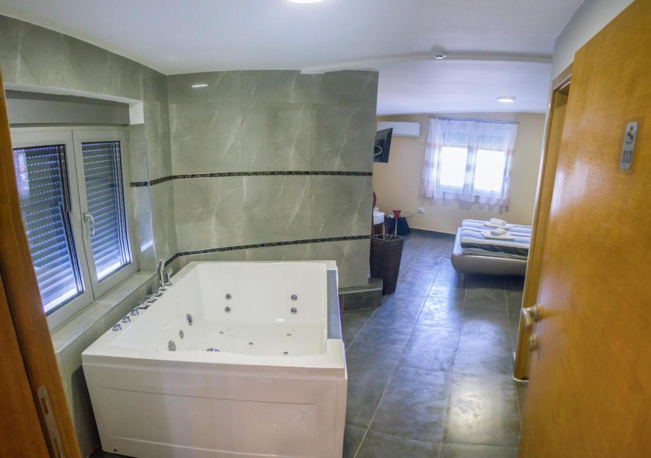 Hotel Bella Nella Leskovac  Esterno foto
